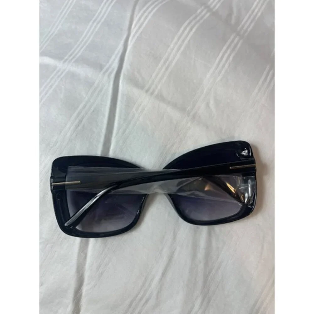 Catch‎ Me Hustlin Cat Eye Frame Sunglasses Black